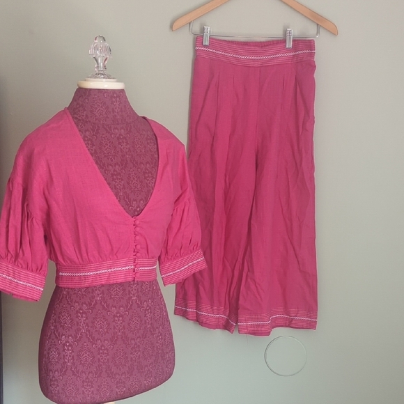 Misa Los Angeles Hot Pink Cullot Crop Top Set with White Trim XS - Picture 1 of 8